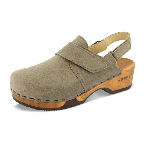 Cornelia Leder Sand